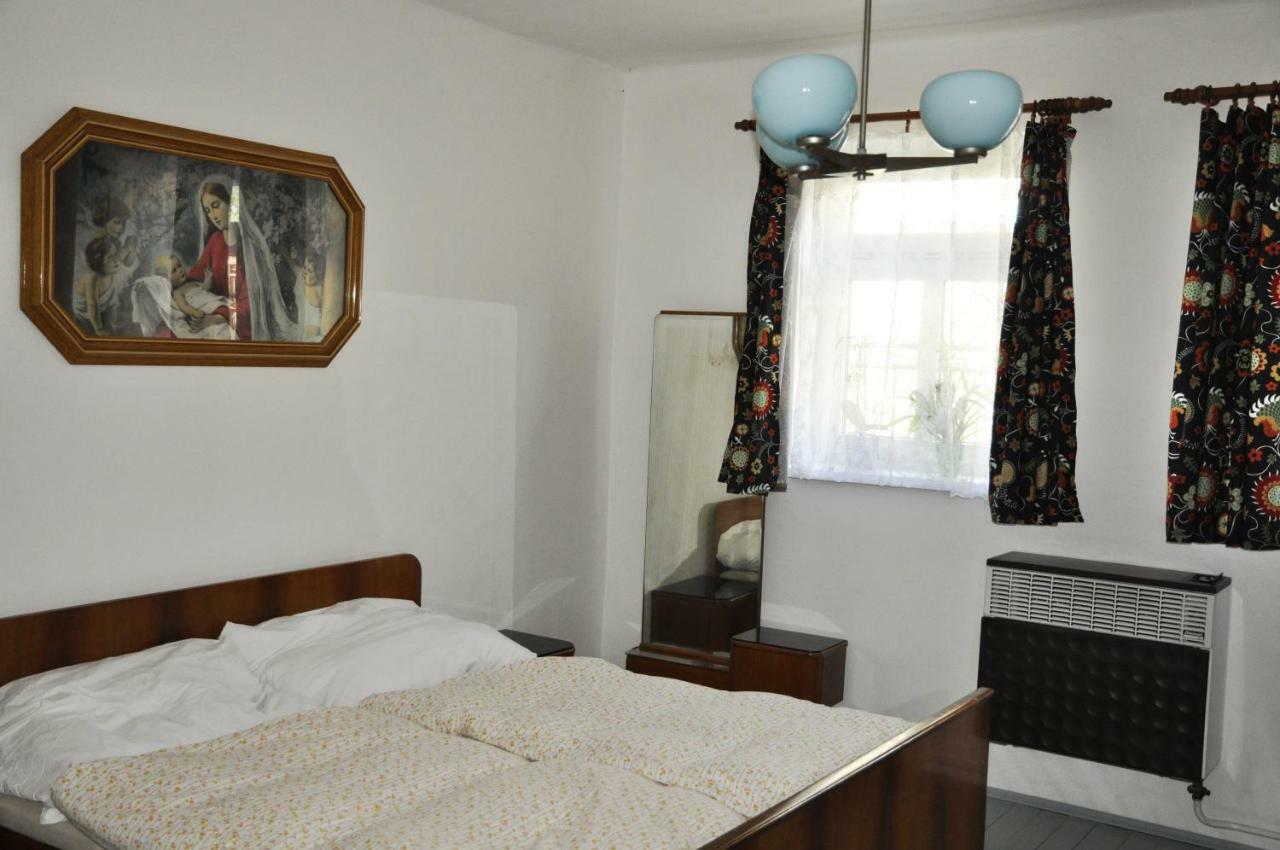 Lately Renovated Country House Trenčín Buitenkant foto